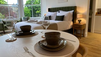 1 bedroom, iron/ironing board, travel crib, WiFi