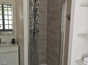 Hair dryer, towels, soap, toilet paper - STUDIO 40 M2 SALIN DE GIRAUD EN CAMARGUE (Arles)