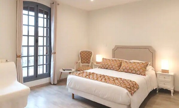 1 bedroom, iron/ironing board, WiFi, bed sheets - STUDIO 40 M2 SALIN DE GIRAUD EN CAMARGUE (Arles)