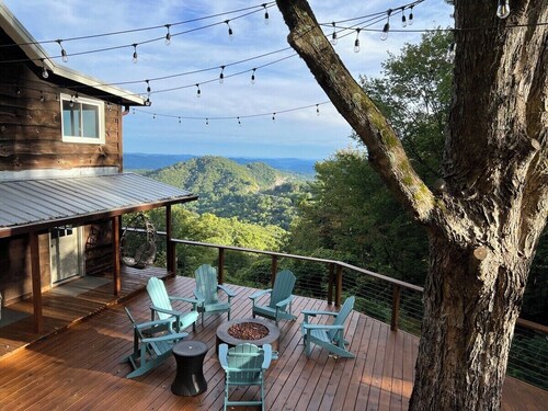 100 Mile Views & 2½ mi to BR!