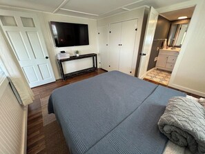 1 habitación, tabla de planchar con plancha, wifi gratis y ropa de cama 