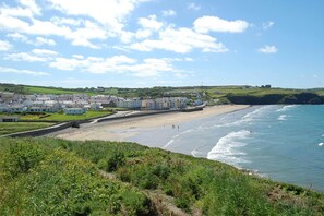 Beach - Rodney, Johnston - Two Bedroom Cottage, Sleeps 4 (Johnston)