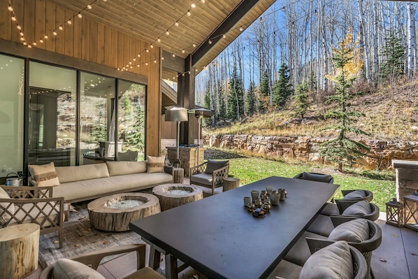 Outdoor dining