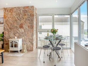 Dining - 4 bedroom accommodation in Trearddur Bay (Trearddur Bay)