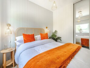 3 bedrooms, free WiFi, bed sheets - 3 bedroom accommodation in Abersoch (Abersoch)