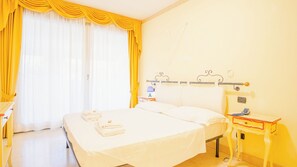 2 bedrooms, free WiFi, bed sheets - 02 Relais du Lac Village (Desenzano del Garda)