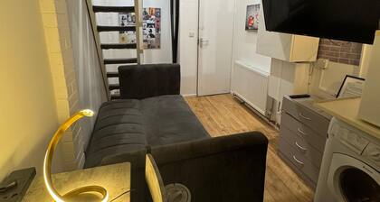 Duplex apartment
3 Minute drive to Luton Airport