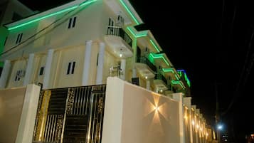 Façana frontal de l'allotjament