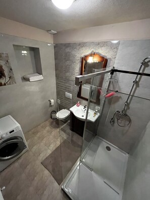 Deluxe Apartment, Mountain View | Bathroom
