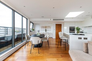 Dining - Modern Haven with Terrace View & Urban Charm (London)