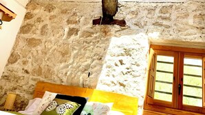 3 Schlafzimmer, Reisekinderbett, kostenloses WLAN, Bettwäsche