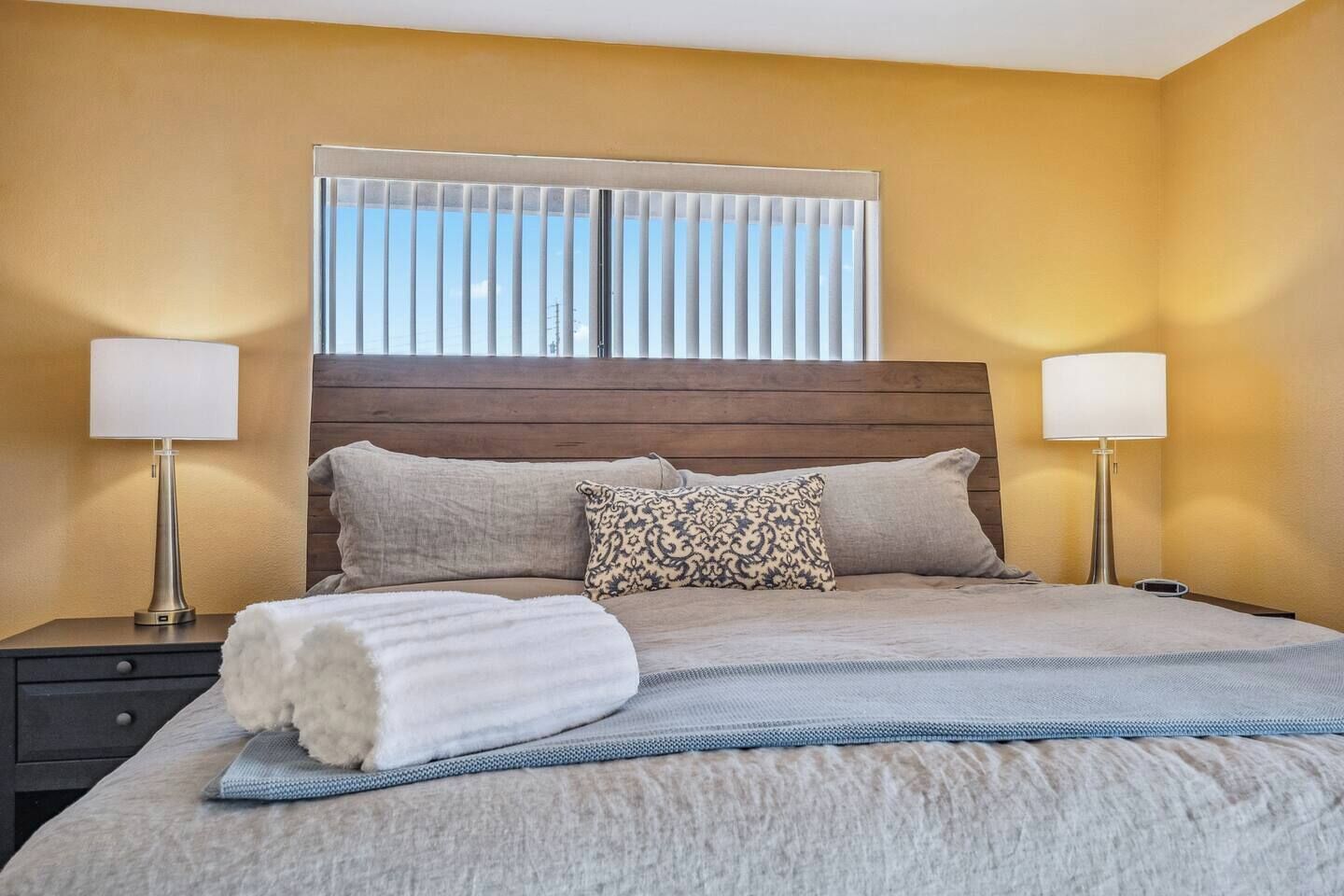 3 bedrooms, iron/ironing board, WiFi, bed sheets