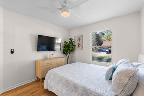 3 quartos, ferros/tábuas de passar roupa, Wi-Fi, roupa de cama