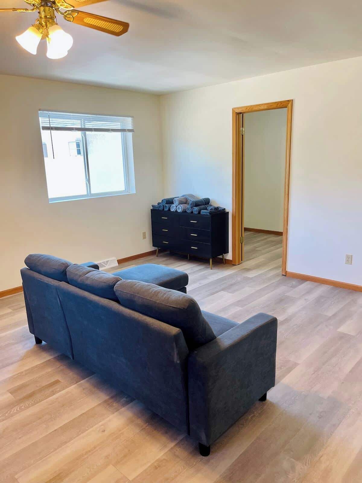 Renovated Two-story Apartment Near Wisconsin Dells Attractions - Wisconsin Dells, WI