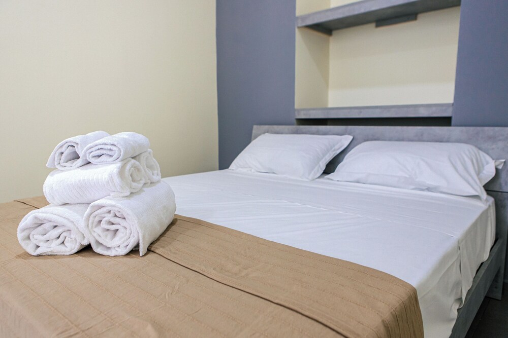 Totò Apartment One Bedroom Apartment, Sleeps 4 Naples Vrbo