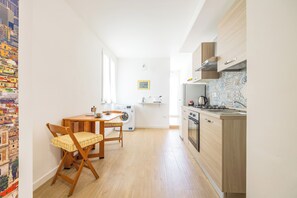 Fridge, oven, stovetop, toaster