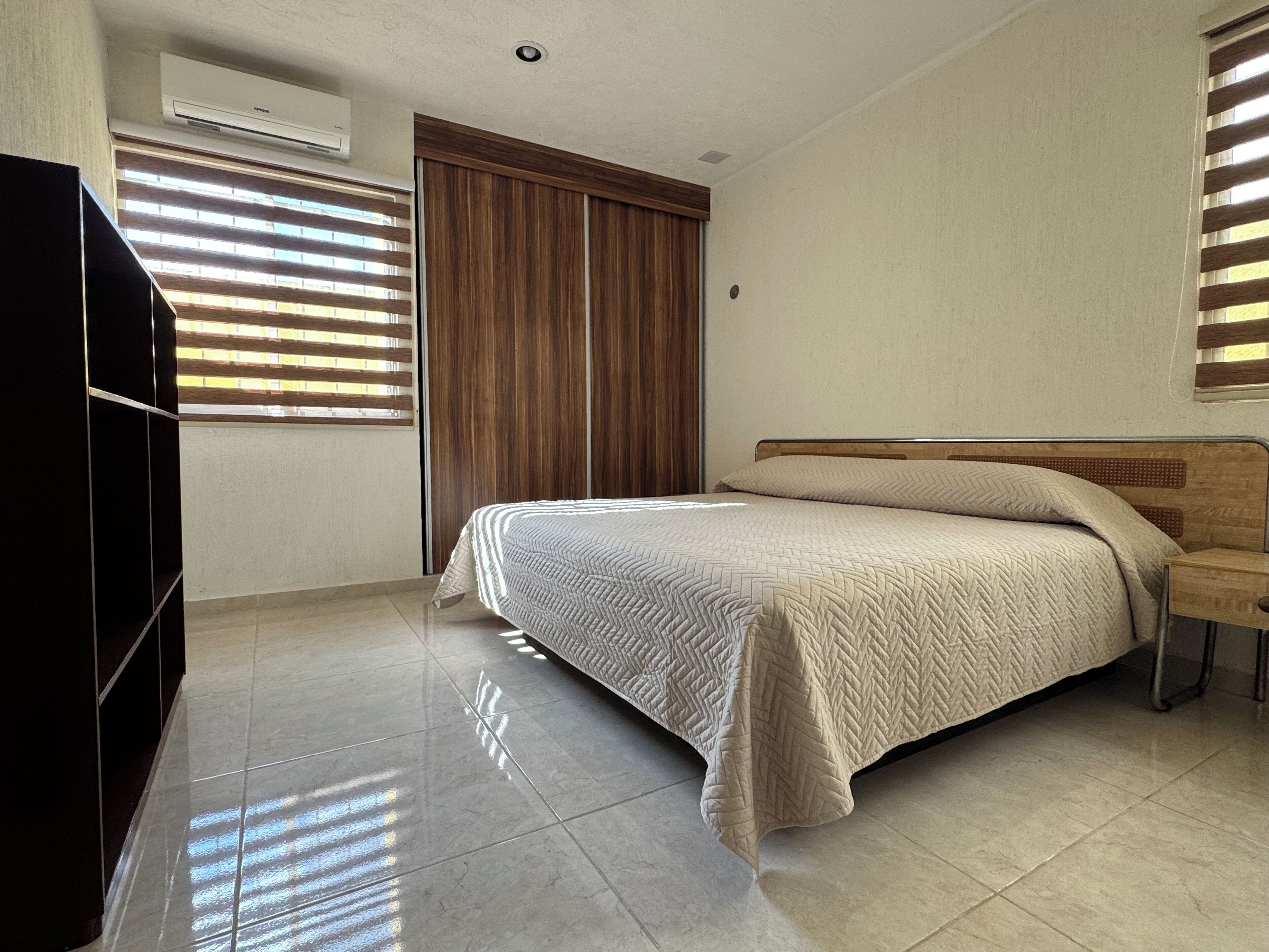 2 bedrooms, iron/ironing board, free WiFi, bed sheets