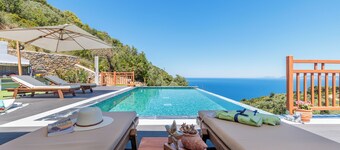 POOL Villa Mavraki - wifi, sea view, no neighbors (5 min to Mama Mia!!)