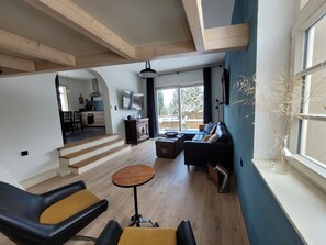 Smart TV, table tennis, books - Fewo Seilschaft im Hillehof Ostrau Traumhafte Aussicht und Großer Garten (Bad Schandau)