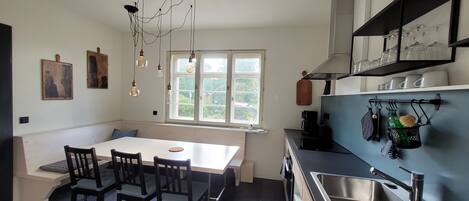 Kühlschrank, Ofen, Herdplatte, Geschirrspüler