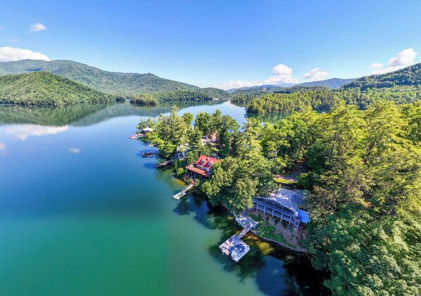 Aerial view - Breathtaking views lakeside cottage (Robbinsville)