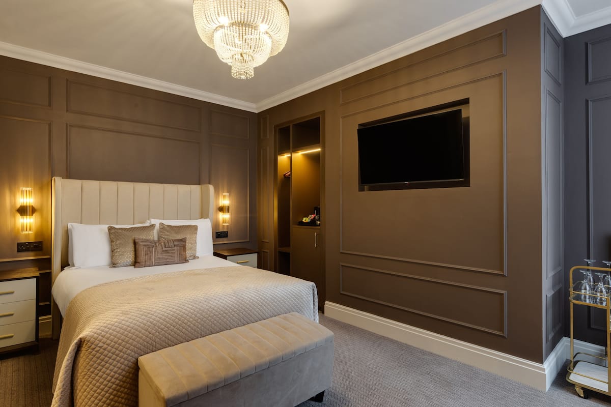 أغطية فراش متميزة وأسرّة بطبقة علوية مريحة وبديكورات فريدة لكل غرفة