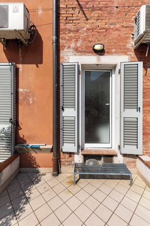 Exterior - Bright Studio with balcony (Bologna)