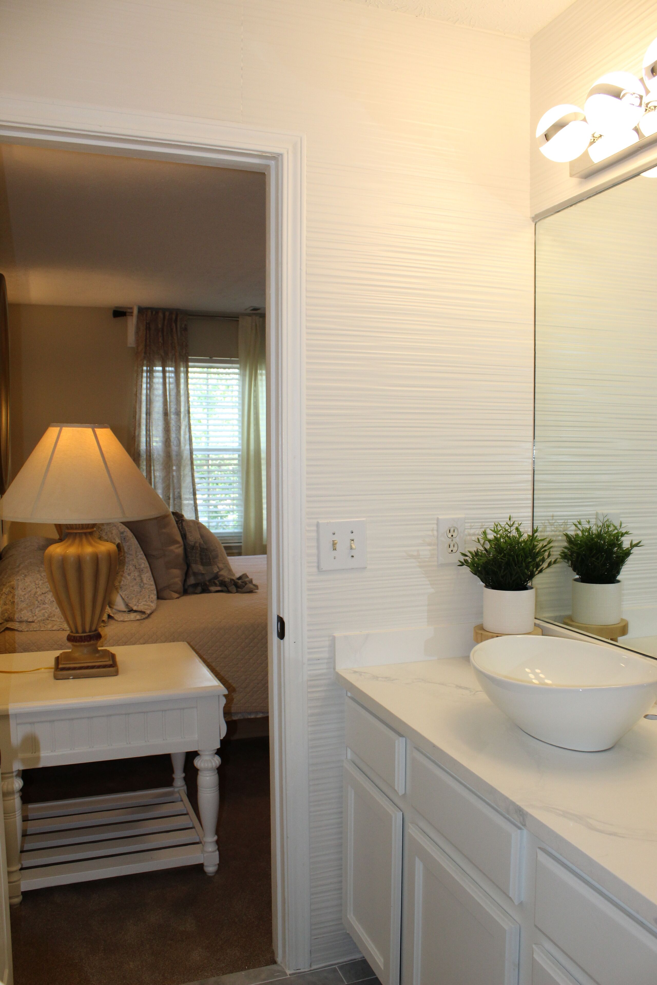 Asciugacapelli, asciugamani, sapone, carta igienica