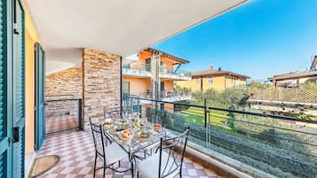 Apartment | Terrace/patio