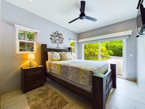 3 bedrooms, iron/ironing board, travel crib, free WiFi