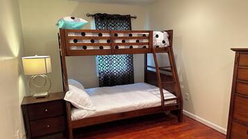 3 bedrooms, WiFi, bed sheets