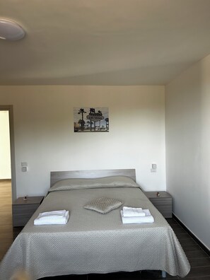 1 dormitori, wifi i roba de llit 