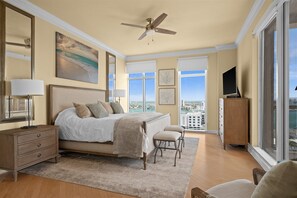 3 habitaciones, tabla de planchar con plancha, wifi y ropa de cama 