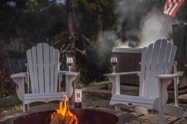 Property grounds - Majestic ocean views. Hot-tub. Relaxation+tranquility (Langlois)