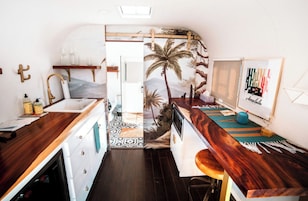 Casa móvil, vistas a la montaña | Comedor