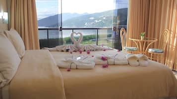 Luxury Double or Twin Room, Lanai | Soundproofing