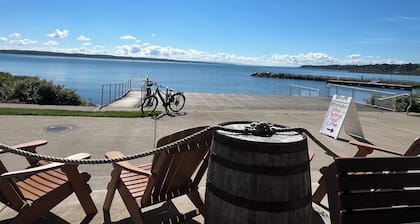Close to downtown, Hobart college , and beautiful Seneca lake