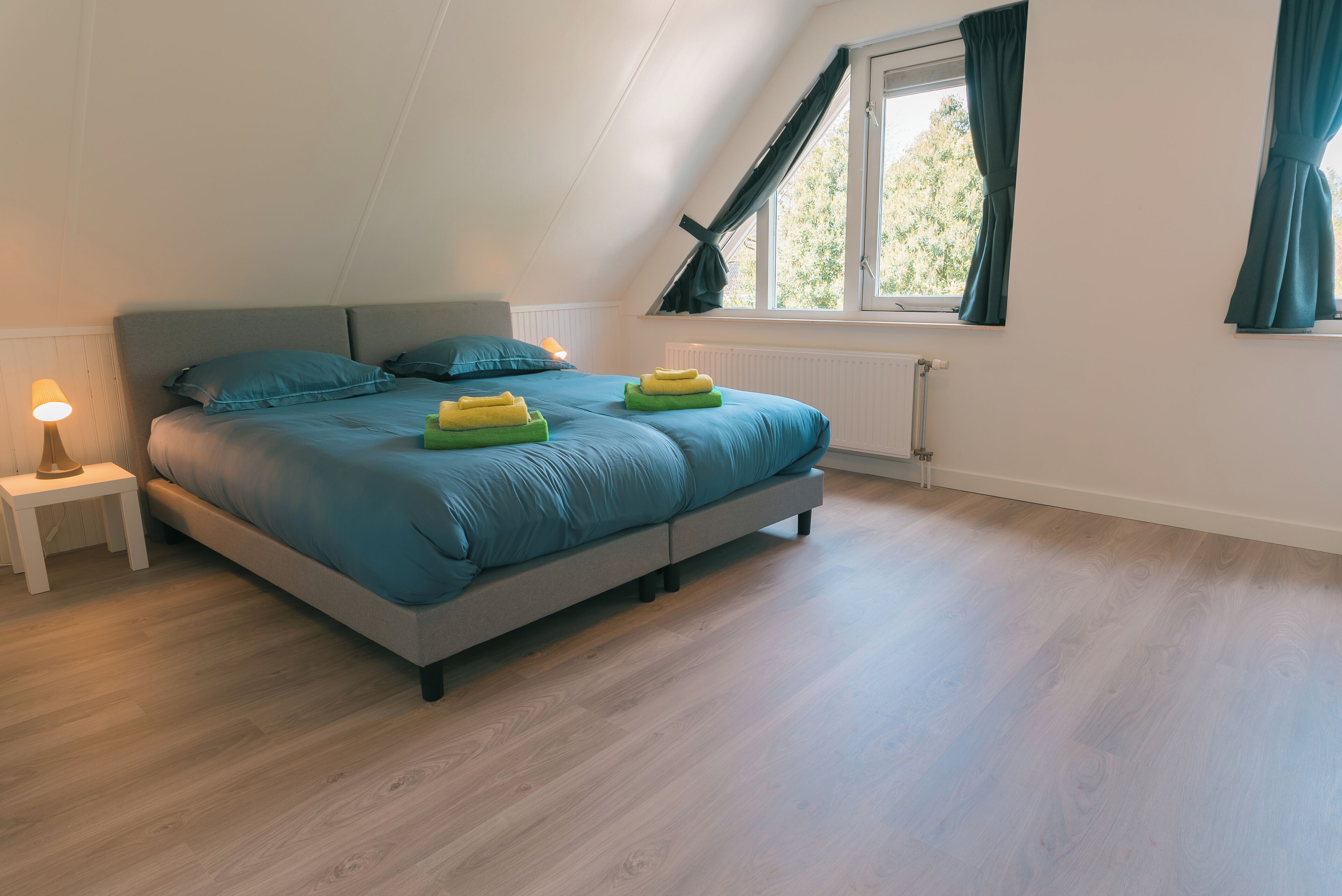 4 slaapkamers, een strijkplank/strijkijzer, wifi, beddengoed