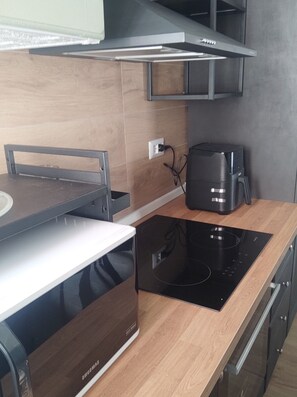 Private kitchen - 2 Bedroom Private vacation home in Laterza (Laterza)