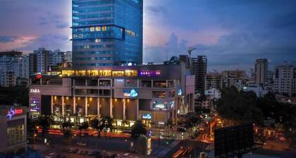 CITY CENTER NEW 2BR 2.5BA GYM GRILL & PATIO