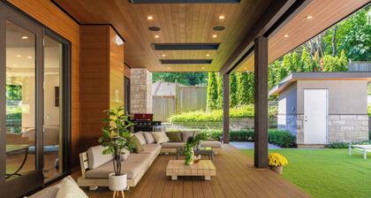 Opulent Retreat Pool, Spa, Hot tub & Theater