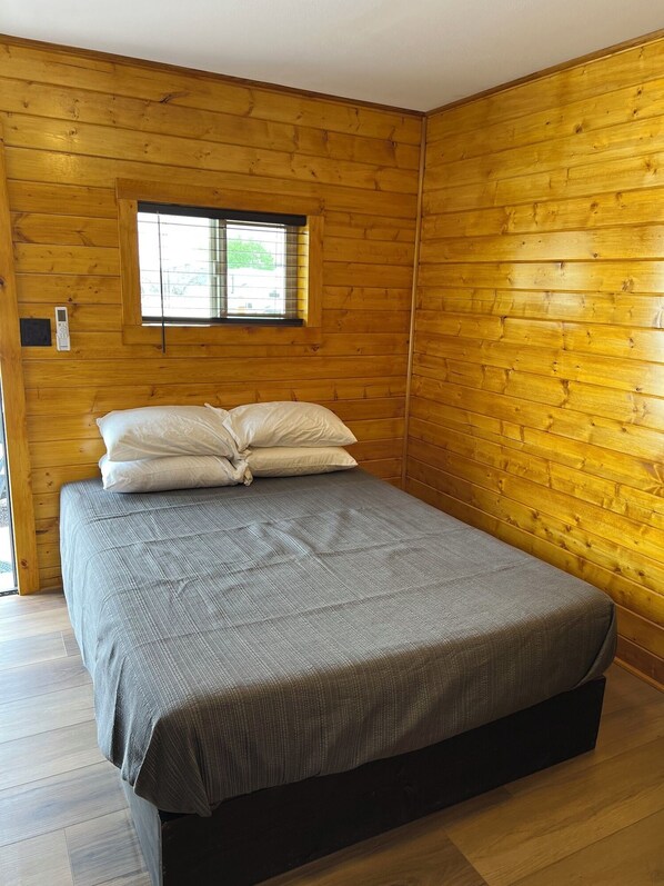 1 soverom, wi-fi og sengetøy