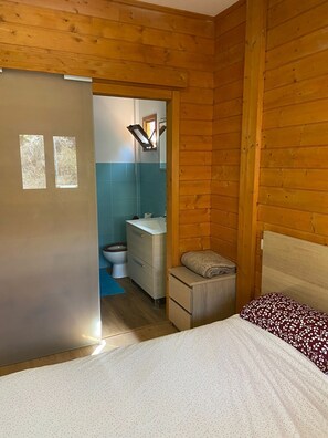 3 Schlafzimmer, Schreibtisch, kostenloses WLAN, Bettwäsche