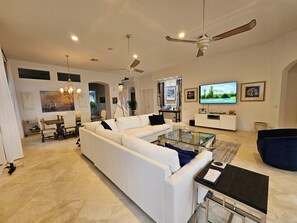 Smart TV - Addison Reserve- 3 Bedroom Home- Full Golf Membership Included (Delray Beach)