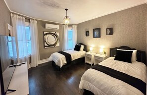 Room - CENTURY House with 6 bedrooms  (Shenandoah)