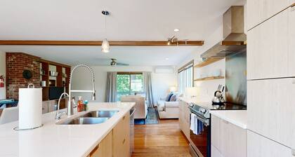 Spacious House with Modern Comforts and Nature's Playground Await