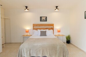 Desk, laptop workspace, iron/ironing board, free WiFi - Casa Itza (Mérida)