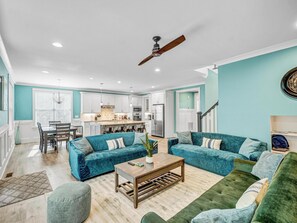 Smart-TV, peis og bøker