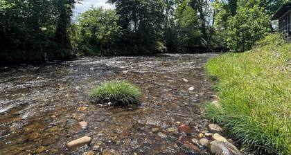 Cottage by the Creek