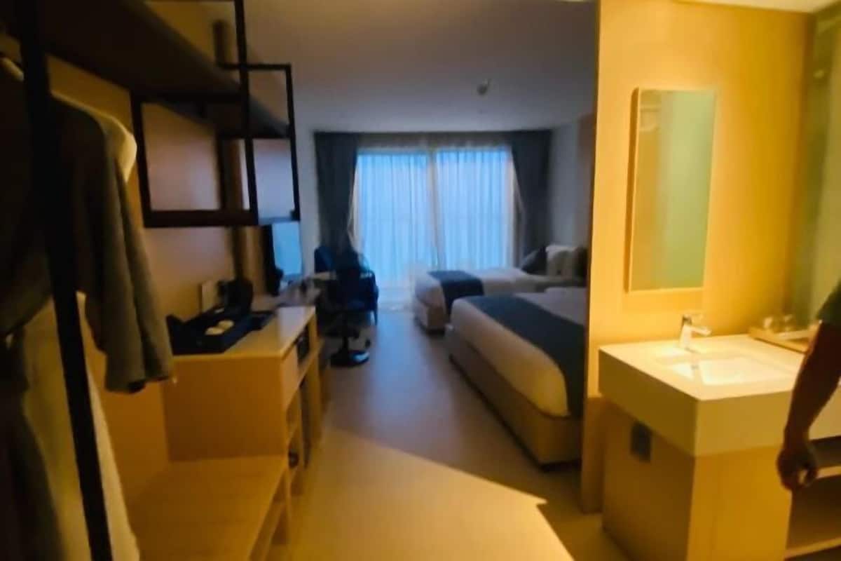 Minibar, soundproofing, free WiFi